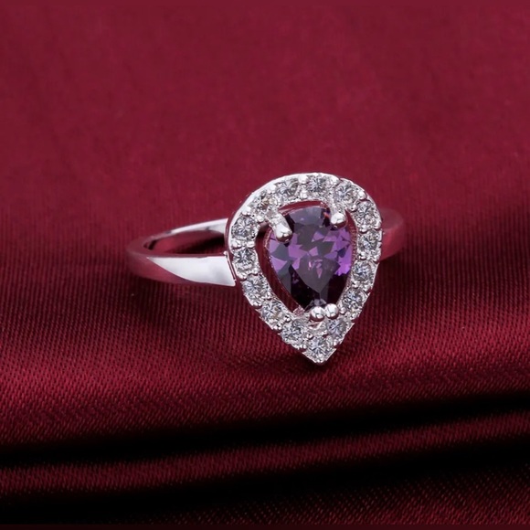 Womens Elegant 925 Sterling Silver Plated Purple Waterdrop CZ Band Ring Size 7 - Picture 2 of 8